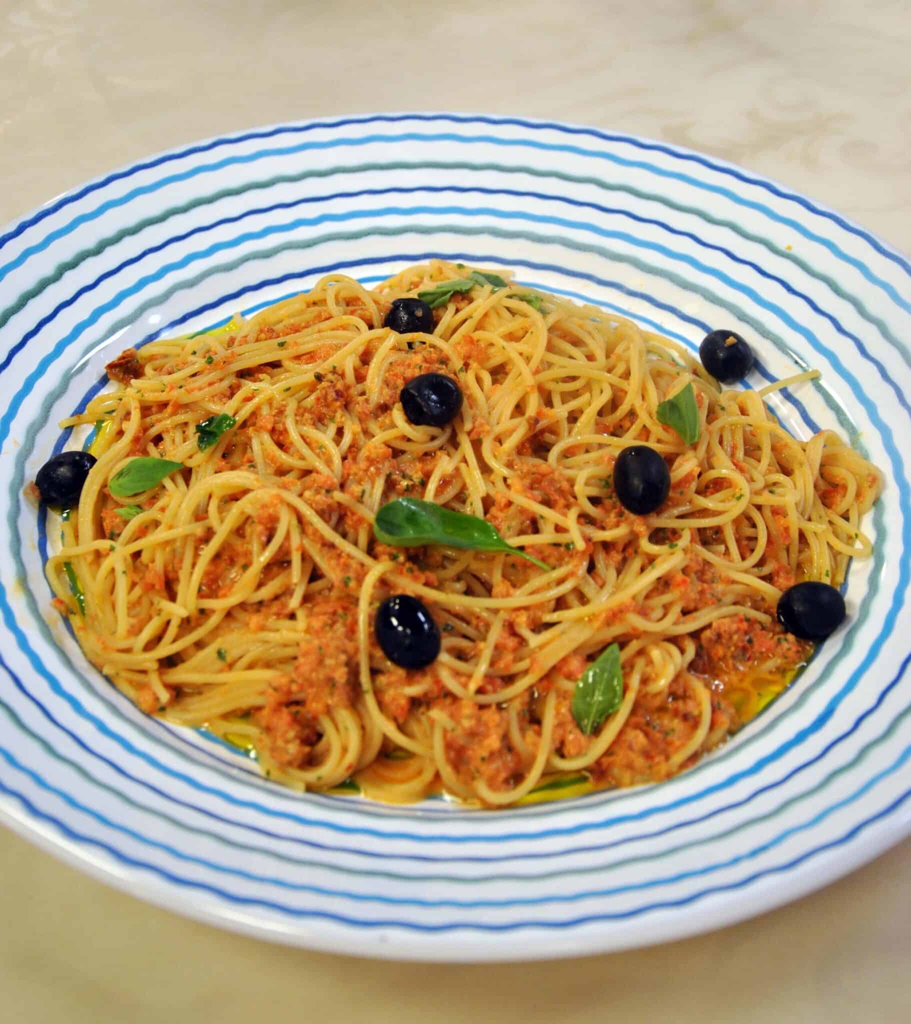 spaghetti-al-pesto-siciliano